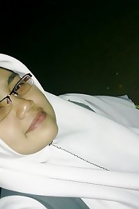 malay- awek tudung labuh