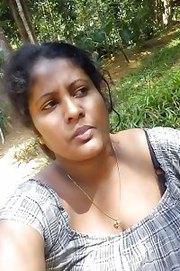 Sri Lankan Aunty